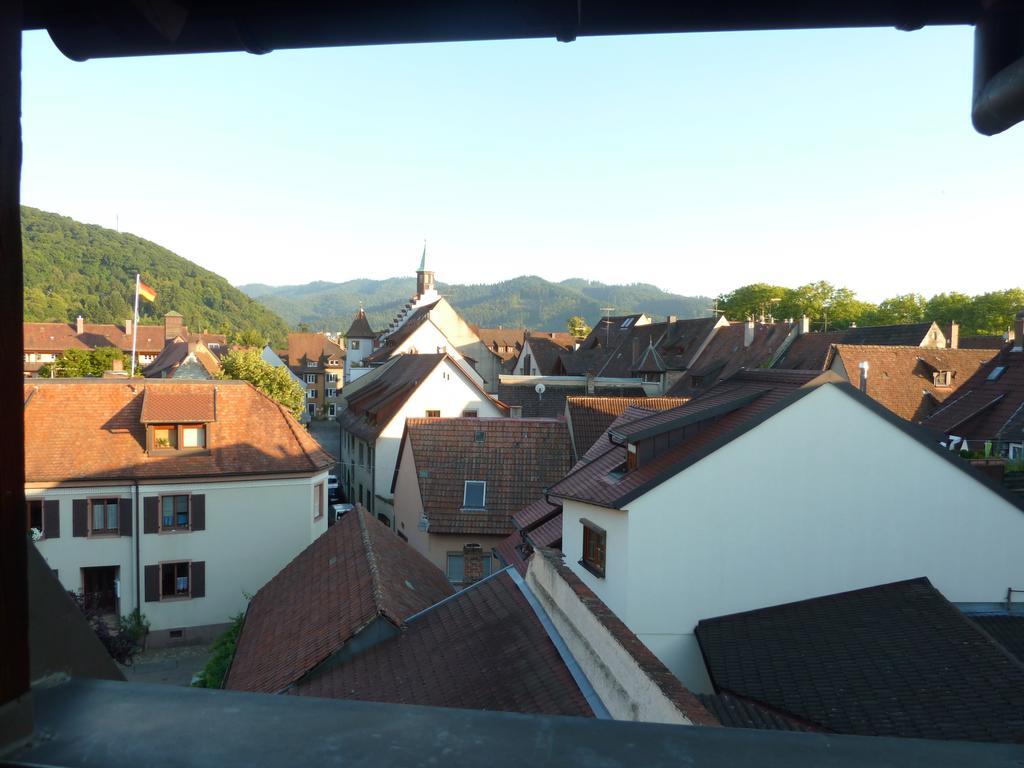 Gasthaus Zum Hirschen Staufen im Breisgau Exterior foto
