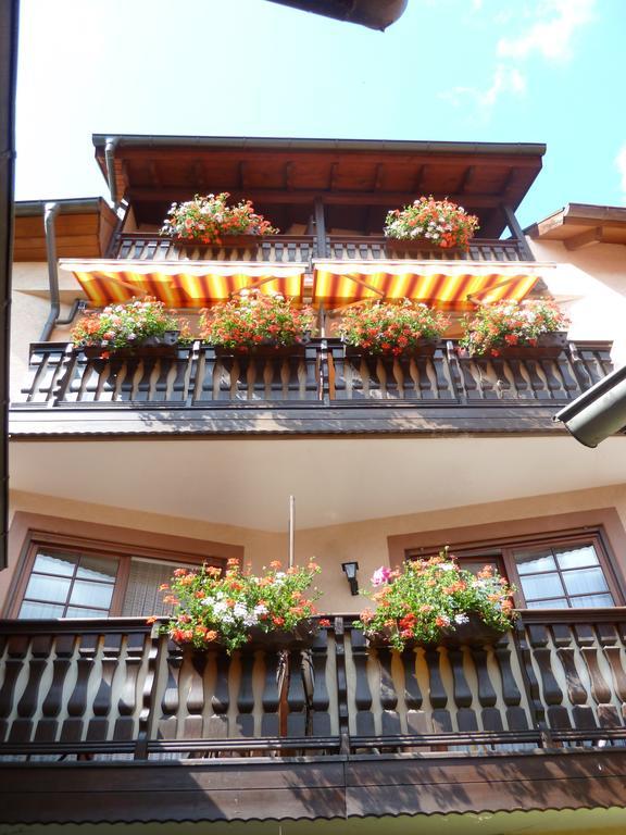 Gasthaus Zum Hirschen Staufen im Breisgau Exterior foto